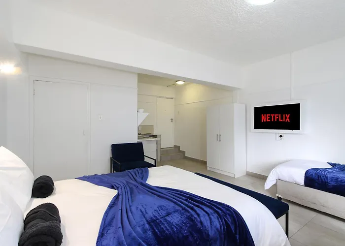 Sea Point Apartment