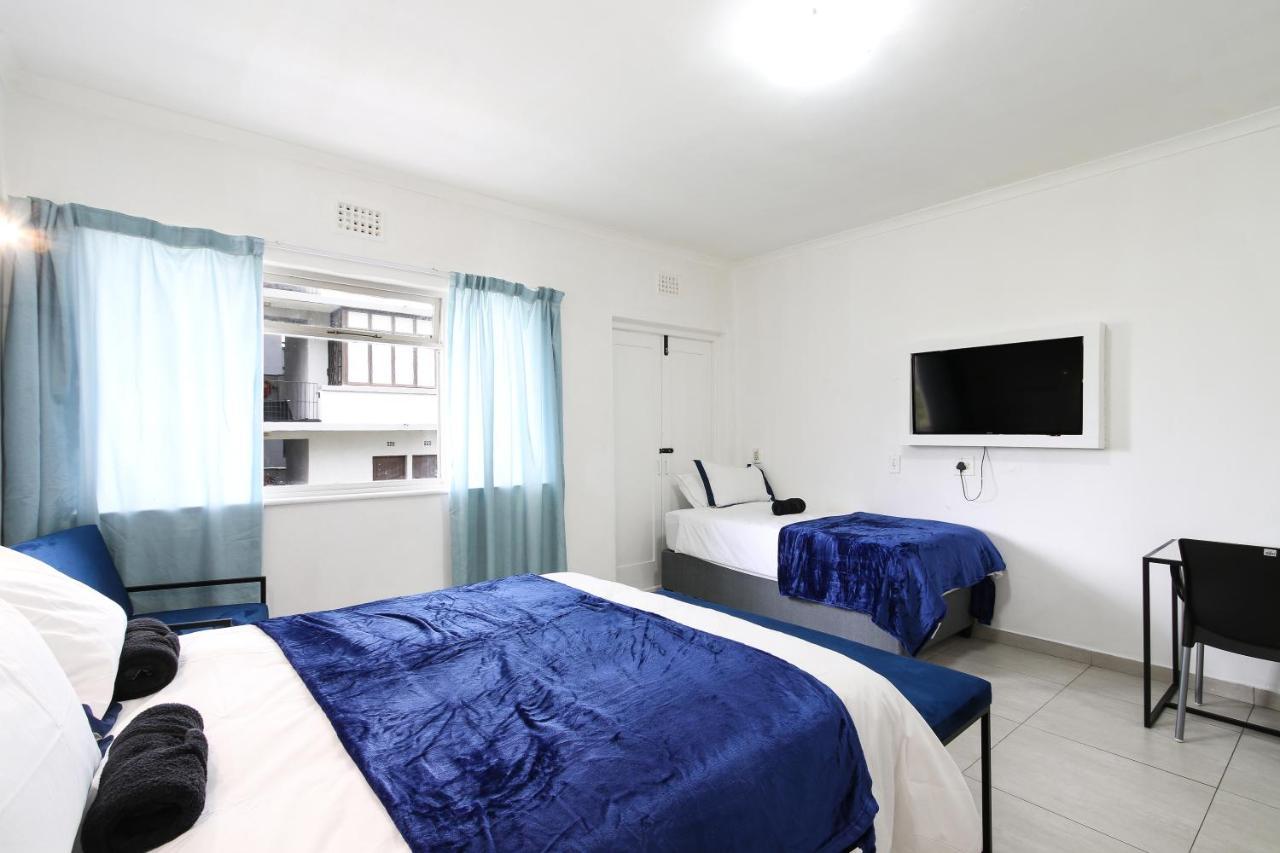 Sea Point Apartment