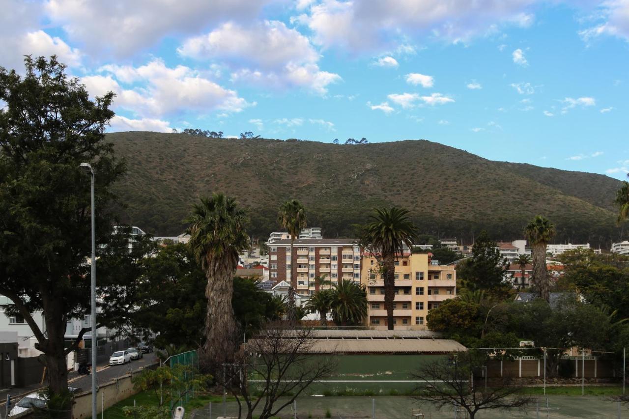 Sea Point Apartment